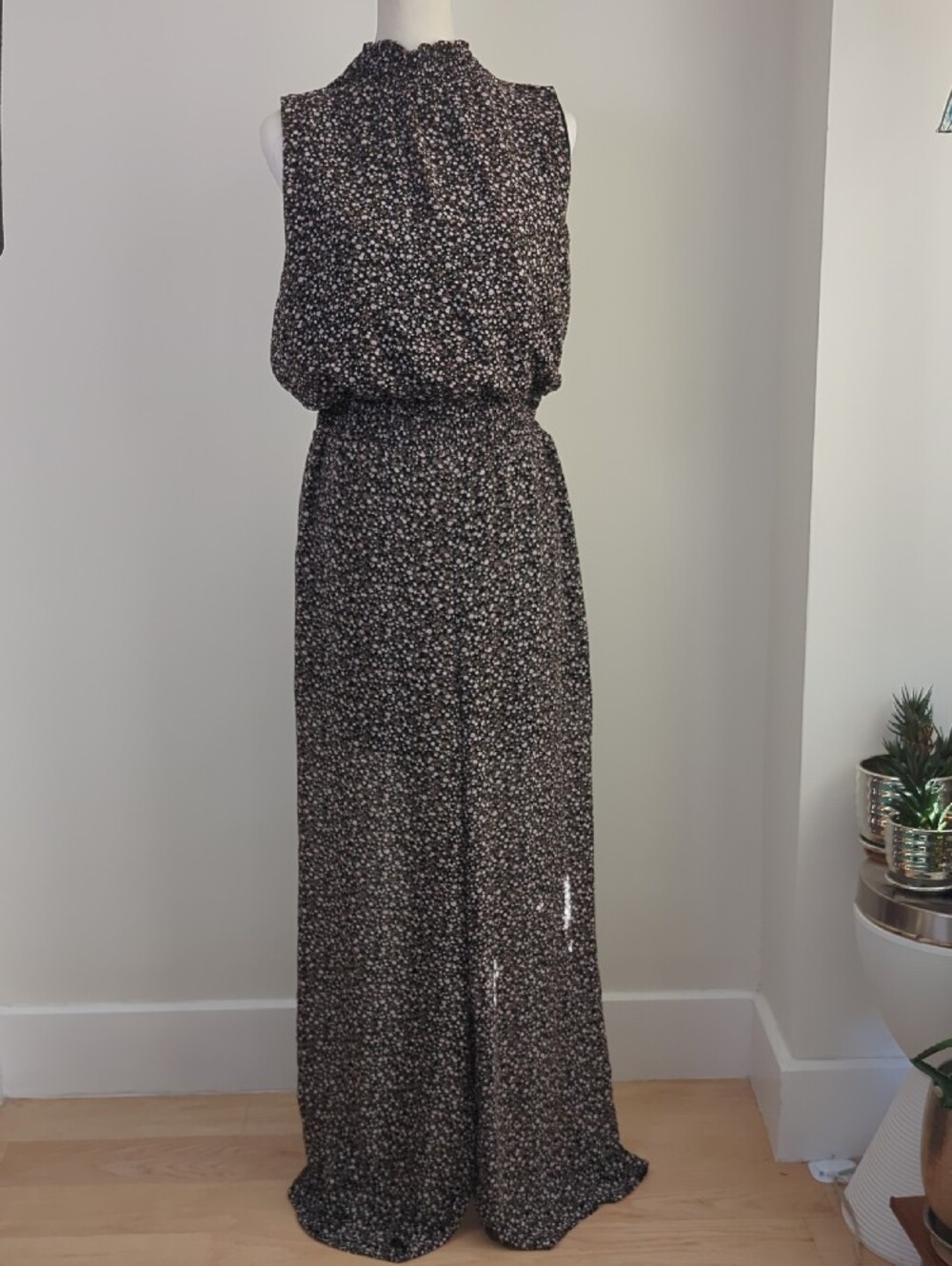 She + Sky Mock Neck Floral Sleveless Smocked Wide Leg Jumpsuit MEDIUM